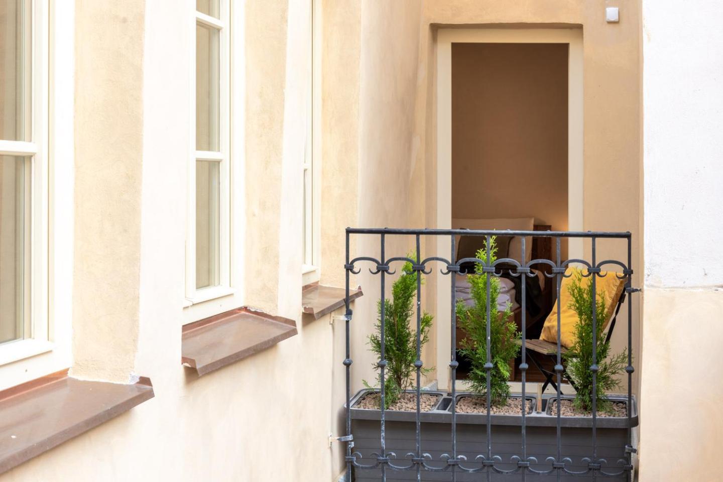 Days - Lavish In The Heart Of Prague's Old Town Apartment *