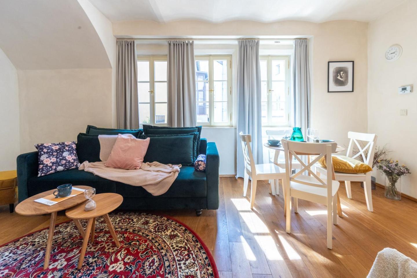 Days - Lavish In The Heart Of Prague's Old Town Prague